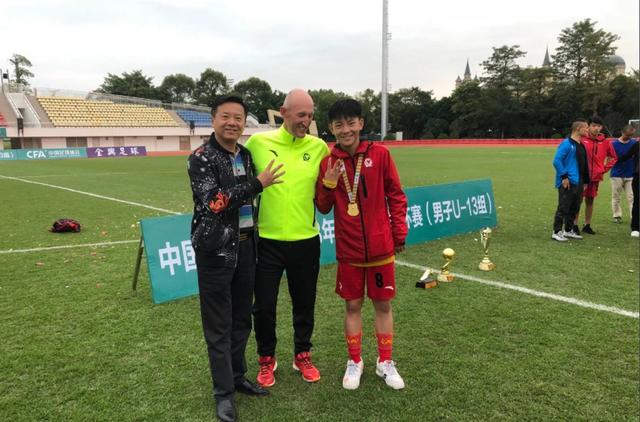  巴黎青训新星崛起，首秀破门惊艳全场  